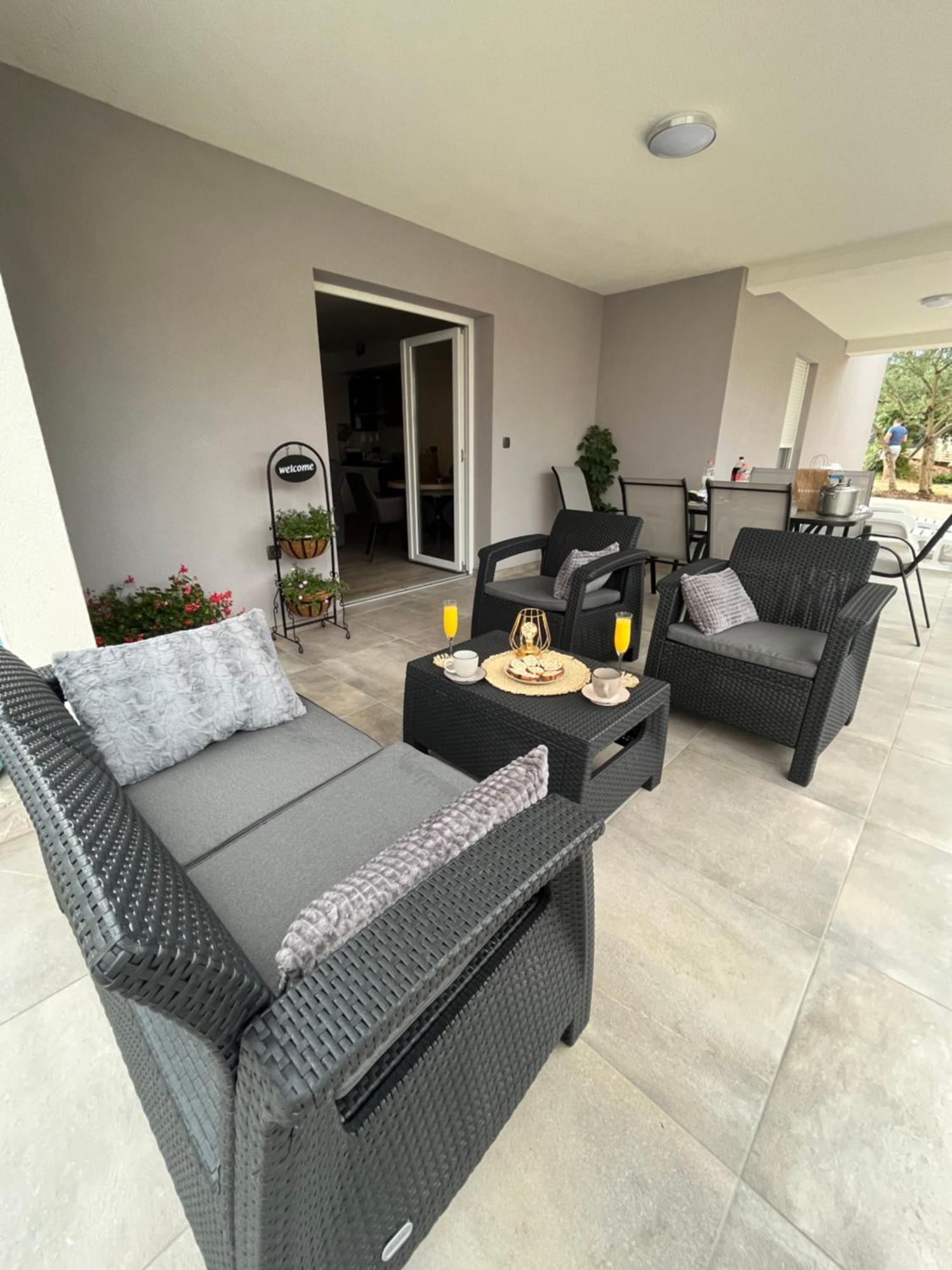Apartman Oliva Задар Екстериор снимка